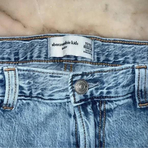 Abercrombie Kids baggy cargo blue jeans size 11/12 - Picture 3 of 12